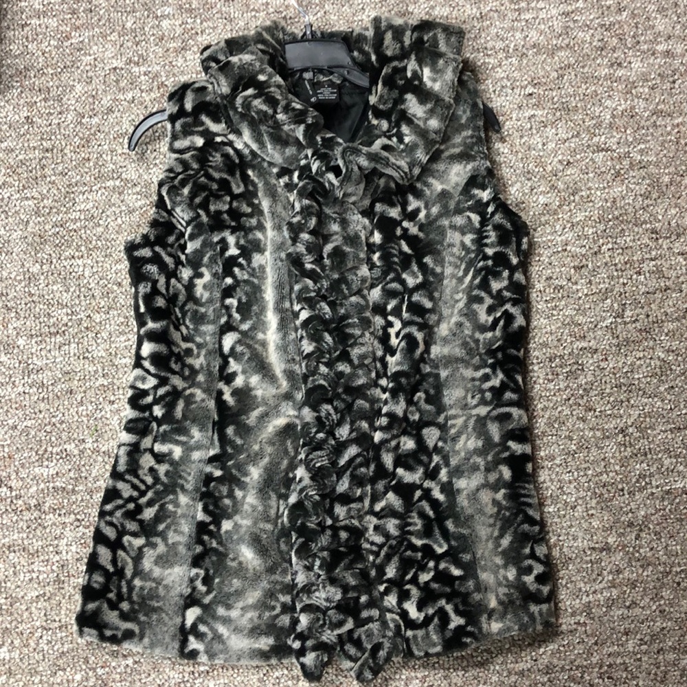 Women’s Faux Fur vest-Size S